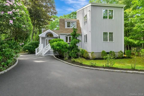 2 Strathmore Court