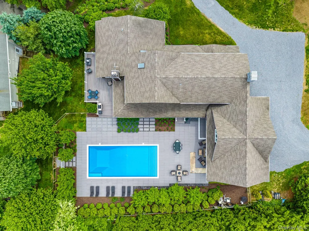 12950 Oregon Road Cutchogue, NY 11935