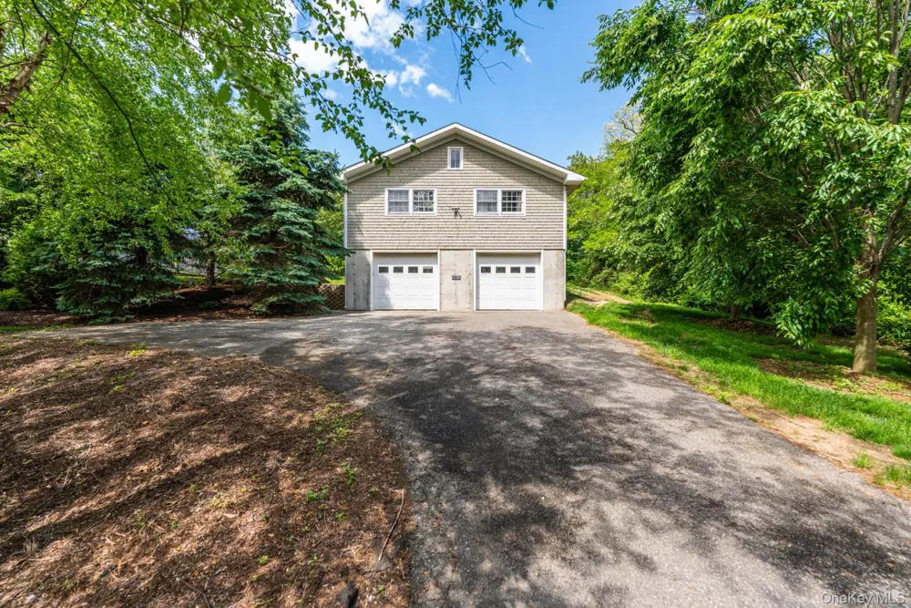 12950 Oregon Road Cutchogue, NY 11935