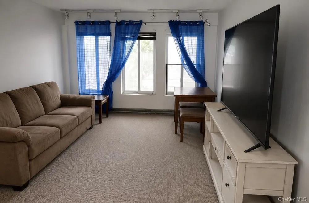 563 Ellsworth Avenue #3 Bronx, NY 10465