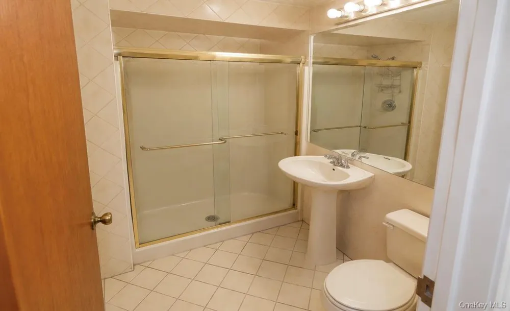 563 Ellsworth Avenue #3 Bronx, NY 10465