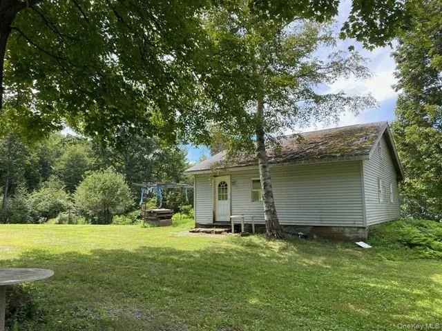 Mile High Road Elizaville, NY 12523