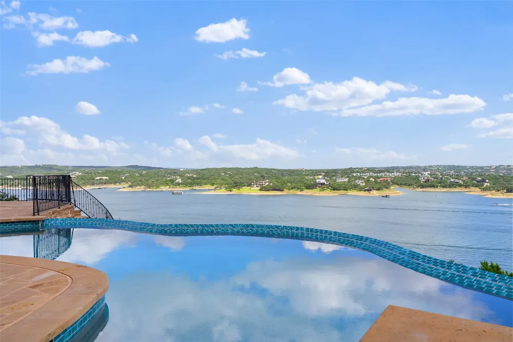1208 Watercliffe Drive Lago Vista, TX 78645