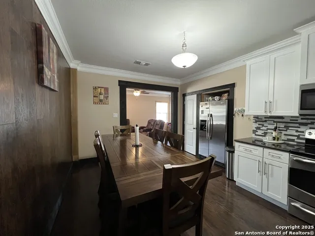 235 GRAY ST San Antonio, TX 78208