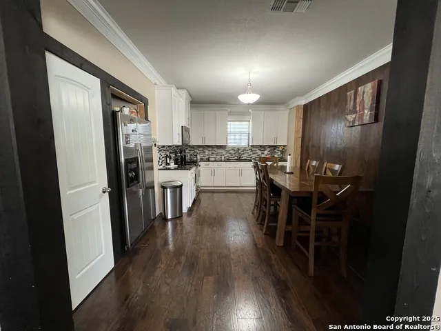 235 GRAY ST San Antonio, TX 78208