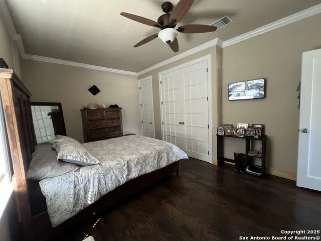 235 GRAY ST San Antonio, TX 78208