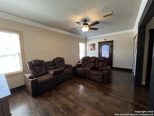 235 GRAY ST San Antonio, TX 78208