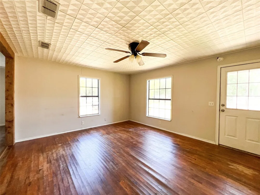 1425 Groesbeck & Lillian Stephenville, TX 76401