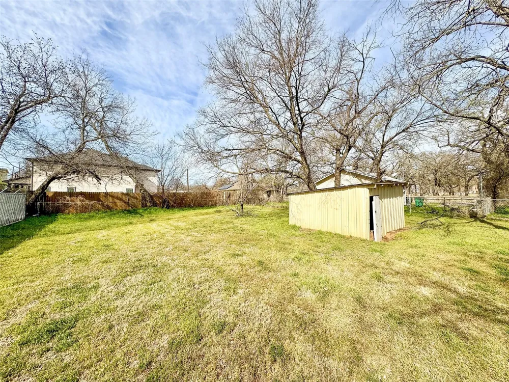 1425 Groesbeck & Lillian Stephenville, TX 76401