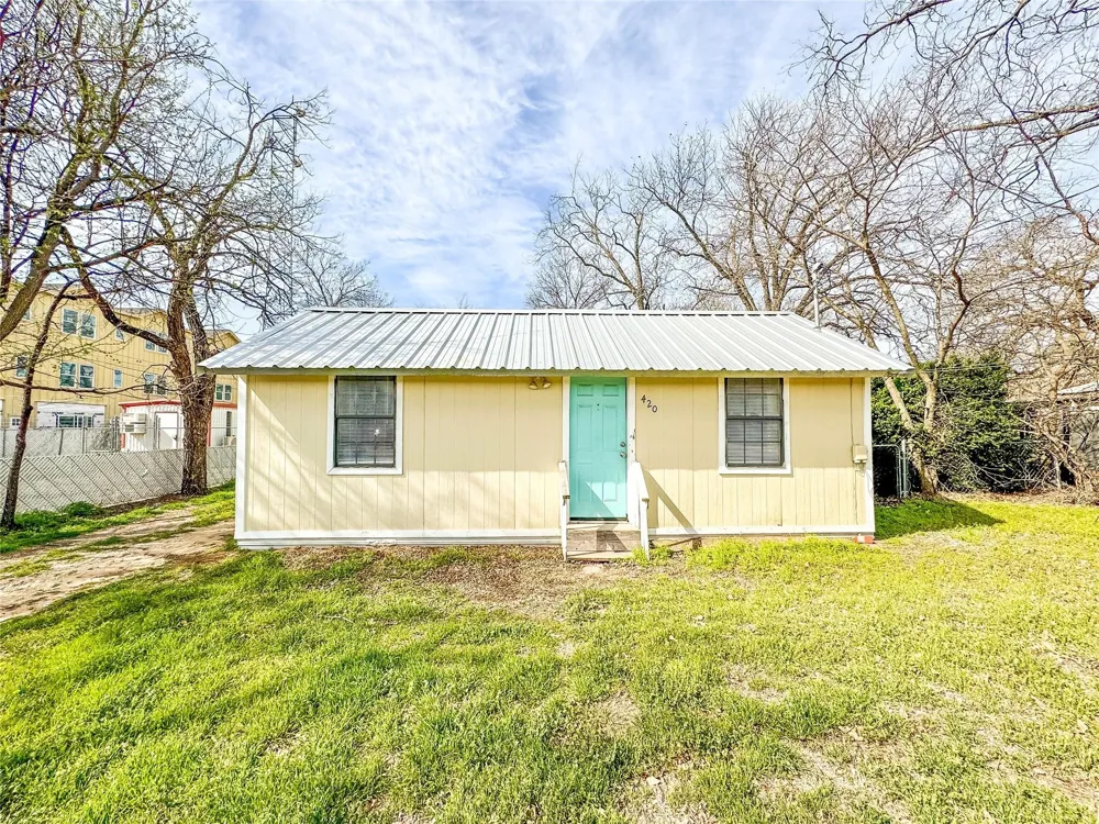1425 Groesbeck & Lillian Stephenville, TX 76401