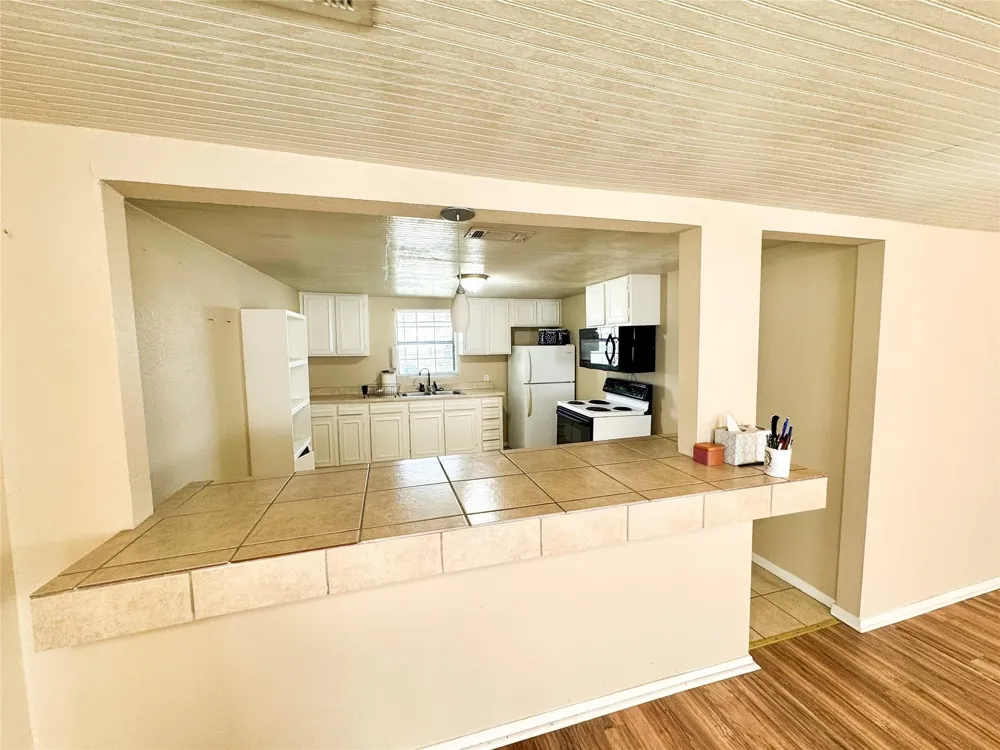 1425 Groesbeck & Lillian Stephenville, TX 76401
