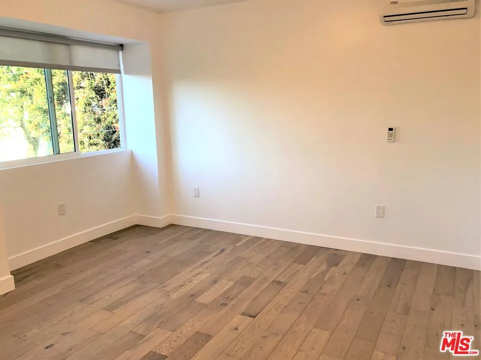 6157 Mesa Avenue Los Angeles, CA 90042