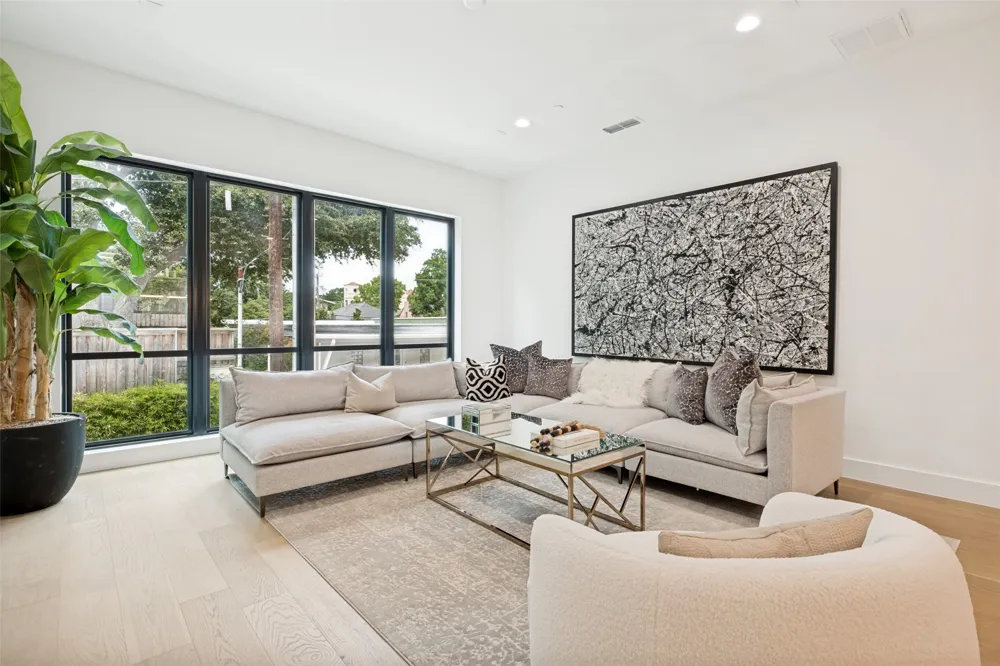 3601 Routh Street #1C Dallas, TX 75219