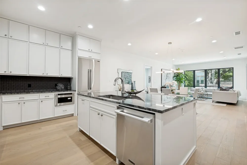 3601 Routh Street #1C Dallas, TX 75219