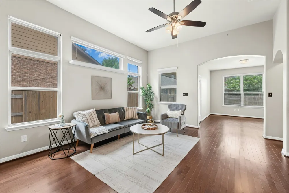 2704 Santa Ana Lane Round Rock, TX 78665