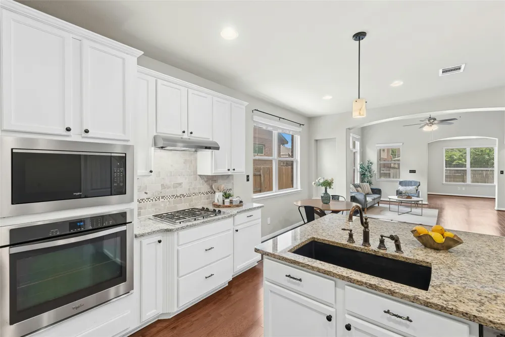 2704 Santa Ana Lane Round Rock, TX 78665
