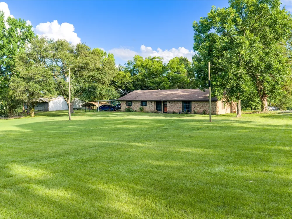 9822 Nasturtium Road Ore City, TX 75683