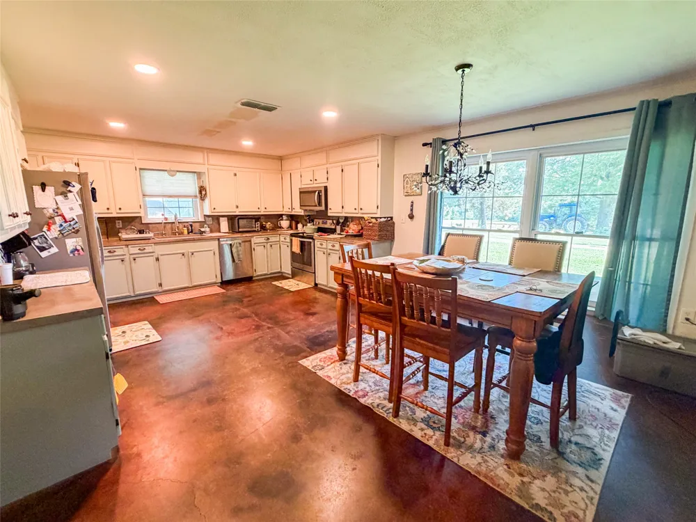 9822 Nasturtium Road Ore City, TX 75683