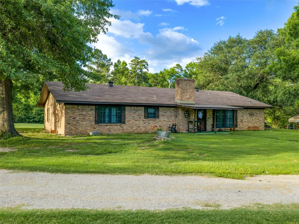 9822 Nasturtium Road Ore City, TX 75683