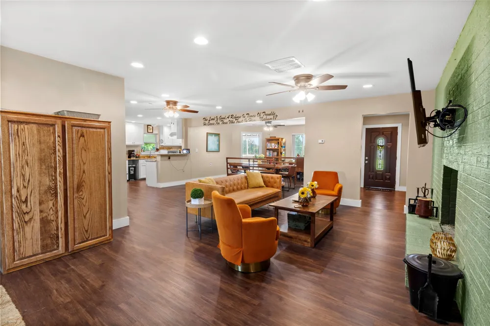 250 Williford Street Fairfield, TX 75840