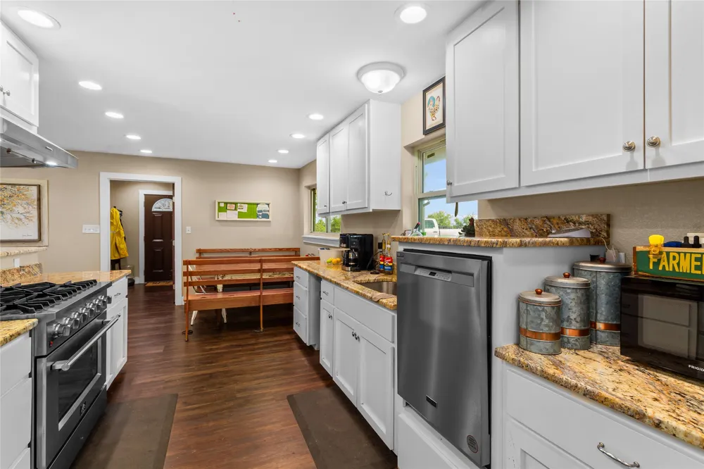 250 Williford Street Fairfield, TX 75840