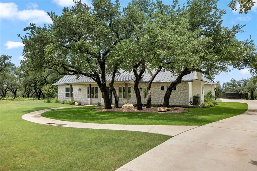 901 E Flying Owl Drive Johnson City, TX 78636