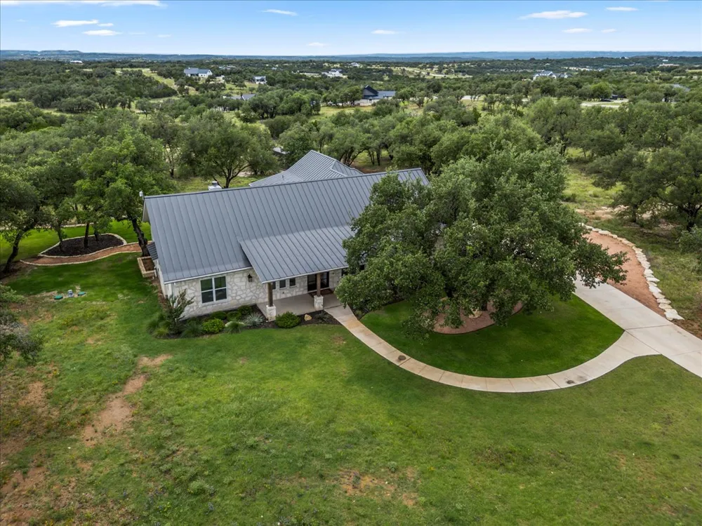 901 E Flying Owl Drive Johnson City, TX 78636