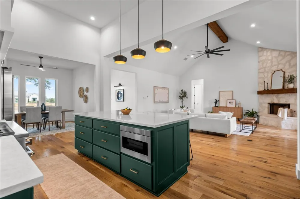 901 E Flying Owl Drive Johnson City, TX 78636