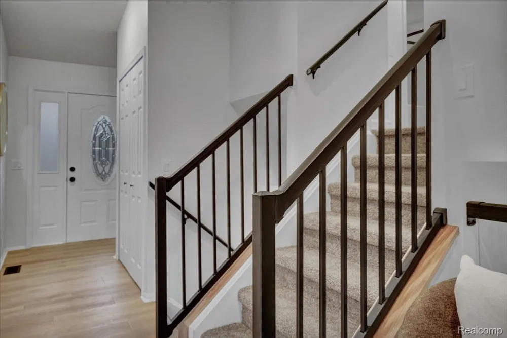 1365 Thistleridge Holly Township, MI 48442