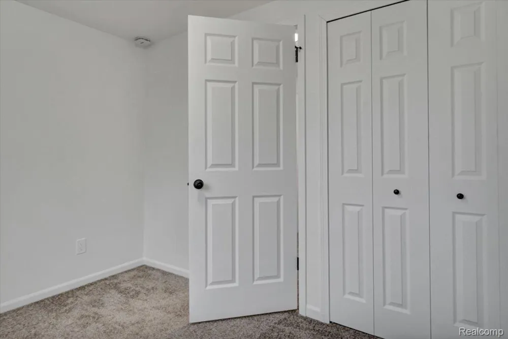 1365 Thistleridge Holly Township, MI 48442