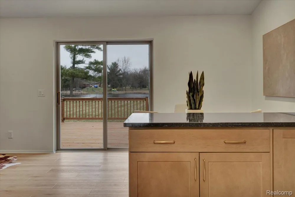 1365 Thistleridge Holly Township, MI 48442
