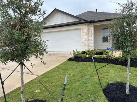 563 Evergreen Sumac Loop