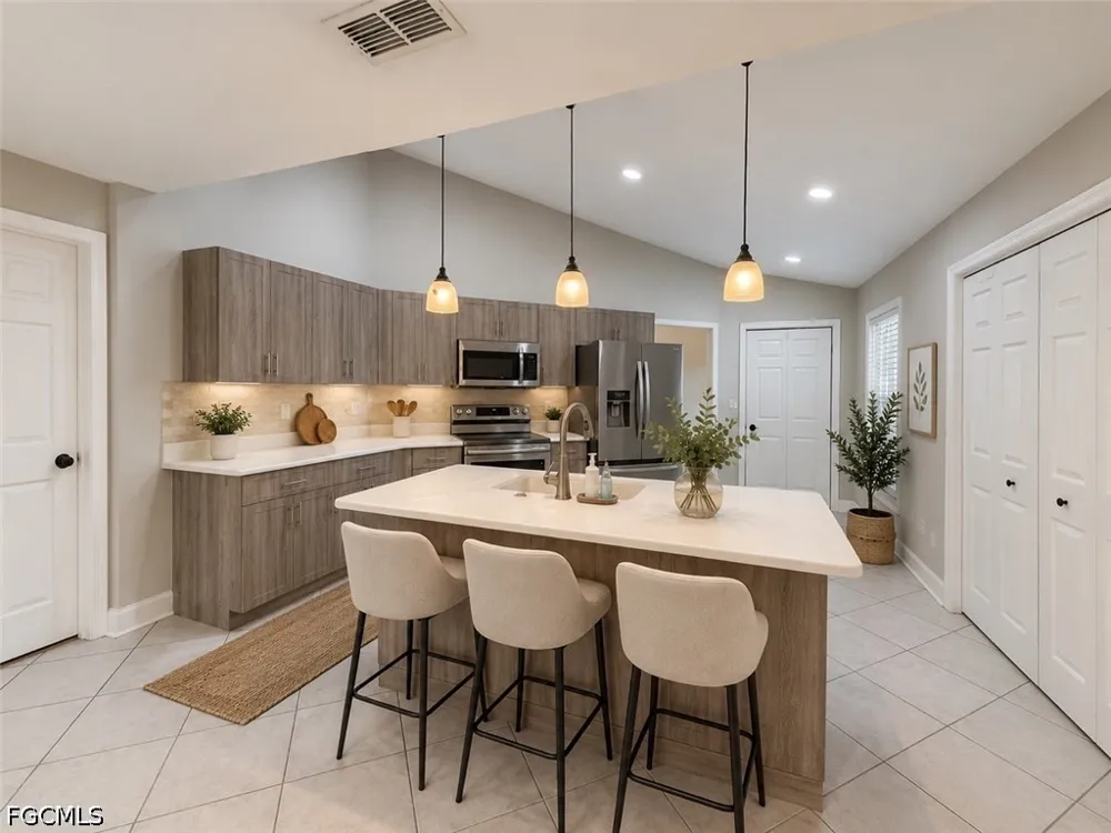 Kent Drive Naples, FL 34112