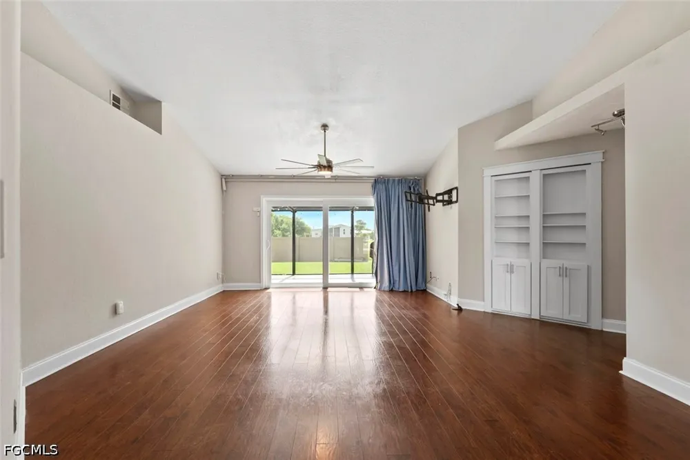 Kent Drive Naples, FL 34112