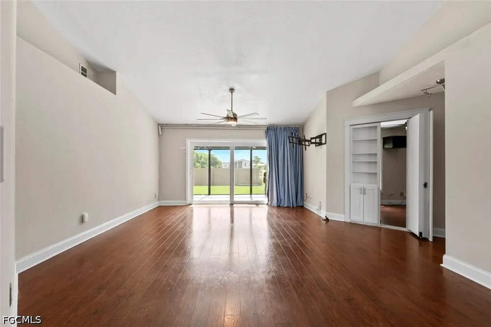 Kent Drive Naples, FL 34112