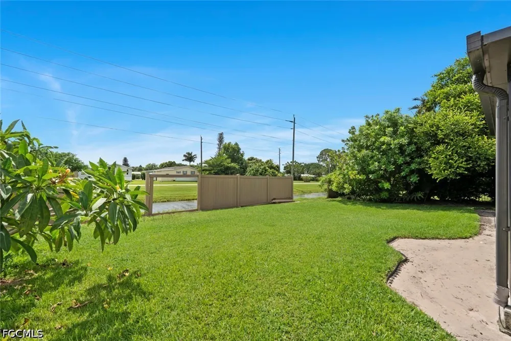Kent Drive Naples, FL 34112