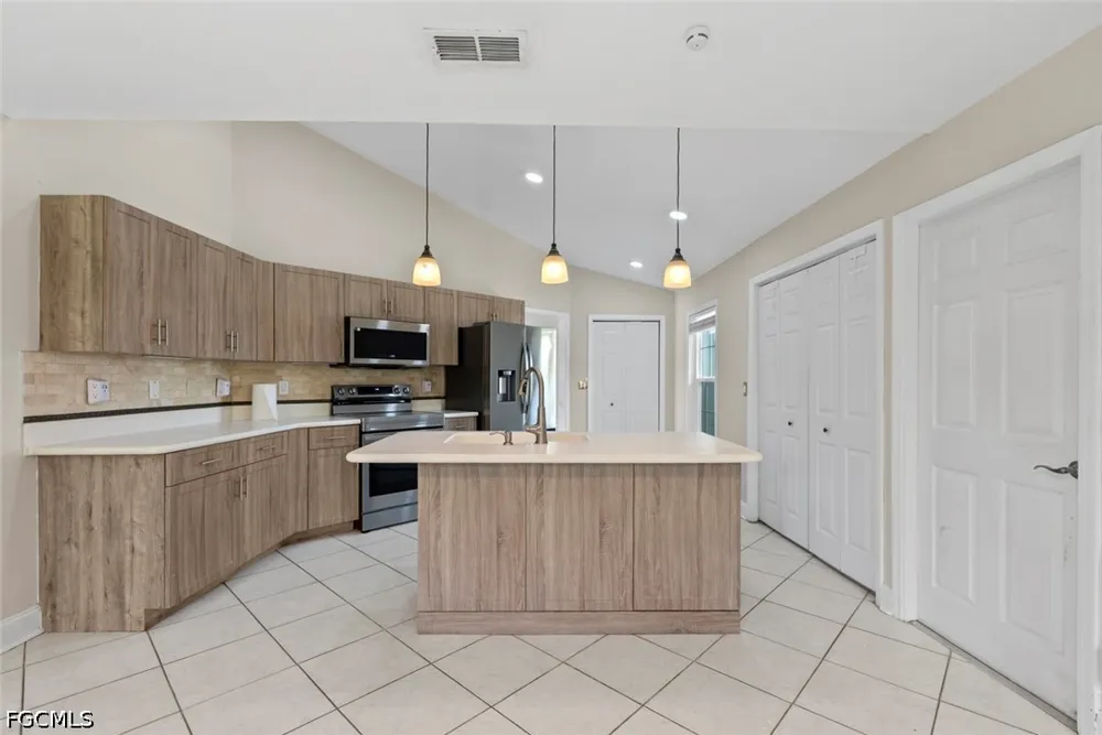 Kent Drive Naples, FL 34112