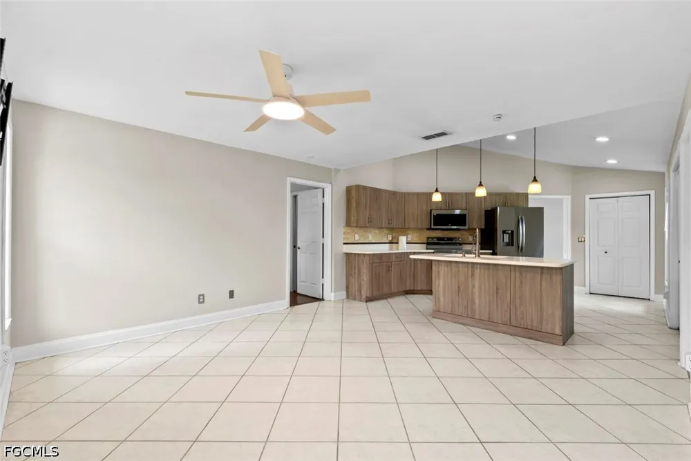 Kent Drive Naples, FL 34112
