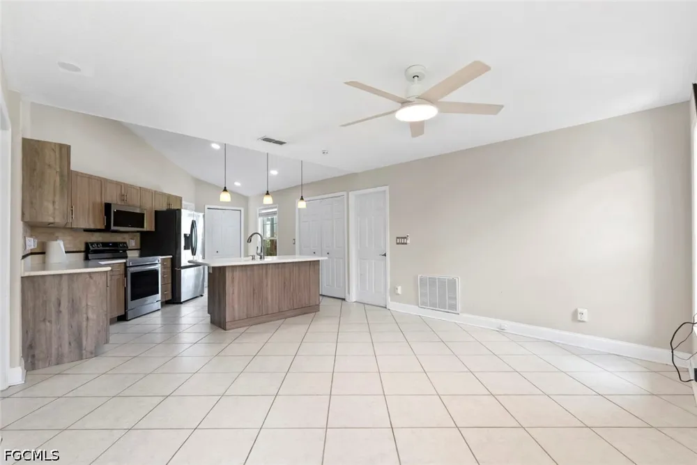 Kent Drive Naples, FL 34112