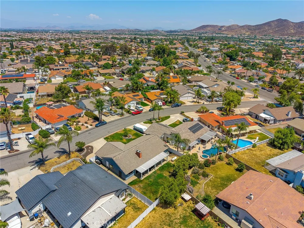 29839 Ketch Canyon Lake, CA 92587