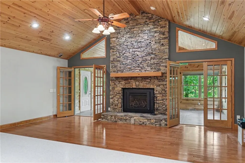 71 Chinquapin Place Blairsville, GA 30512