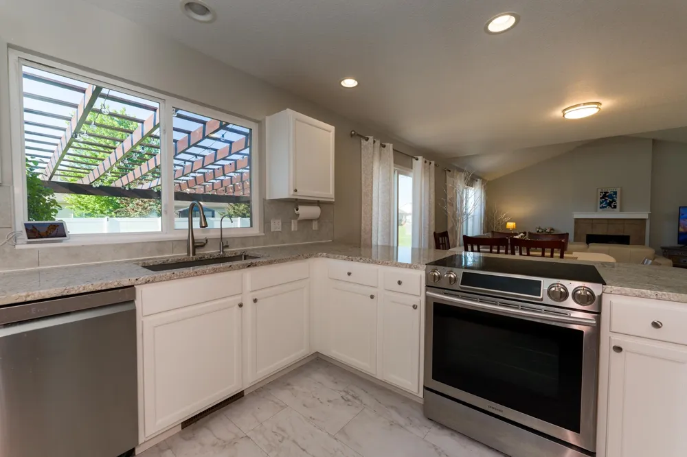 1646 Abbey Court Mt Pleasant City, MI 48858