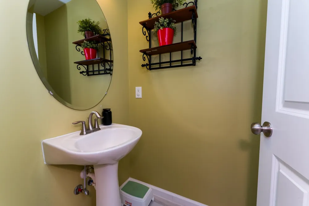 1646 Abbey Court Mt Pleasant City, MI 48858
