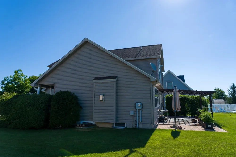 1646 Abbey Court Mt Pleasant City, MI 48858