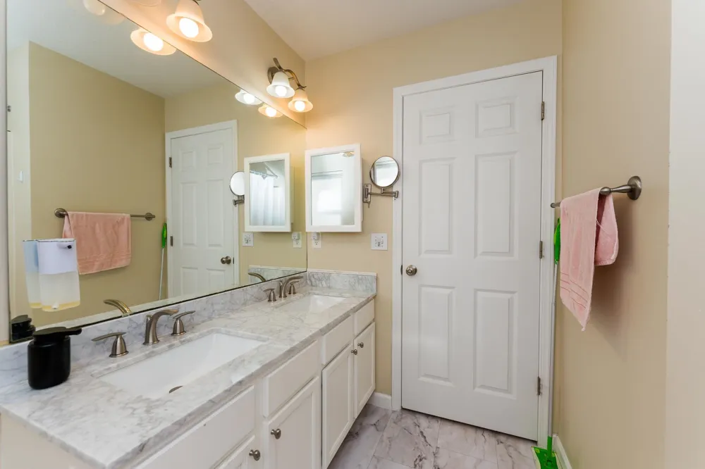 1646 Abbey Court Mt Pleasant City, MI 48858