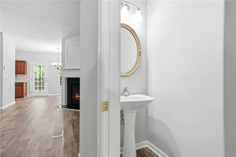 5682 Lawley Drive Johns Creek, GA 30022