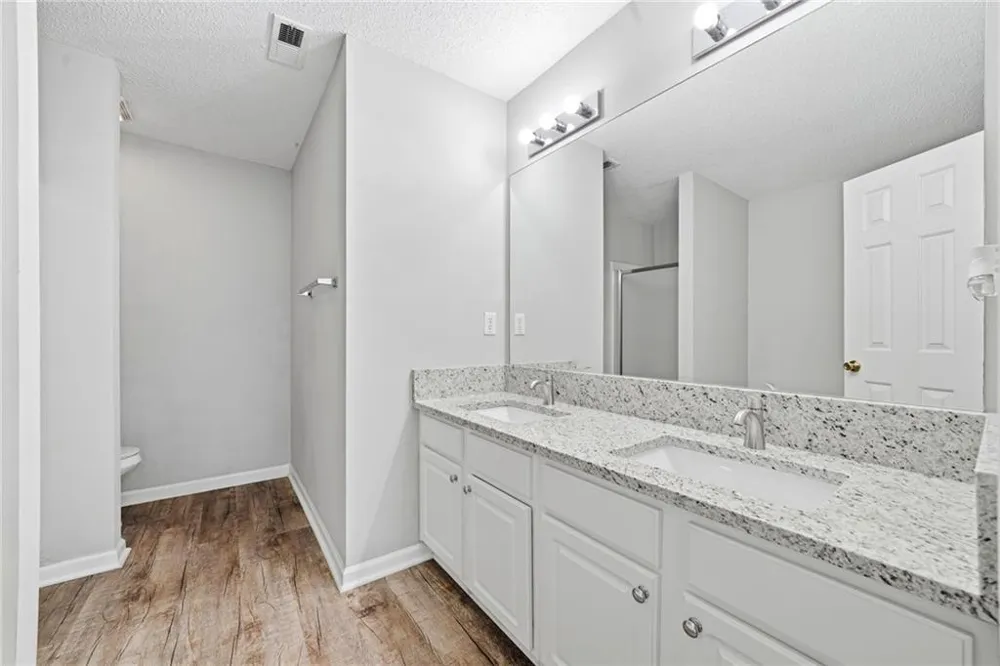 5682 Lawley Drive Johns Creek, GA 30022