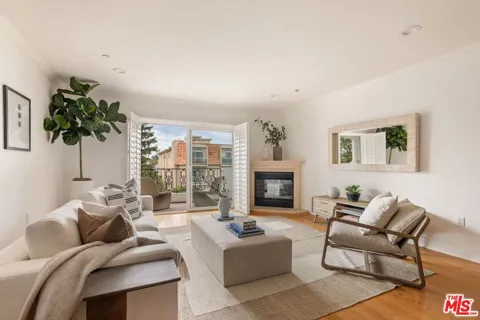 1878 Greenfield Avenue #PH1