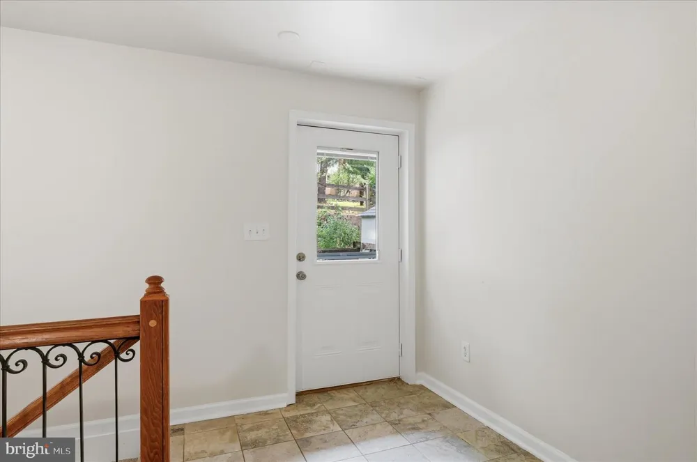 692 LAUREL LANE Bluemont, VA 20135