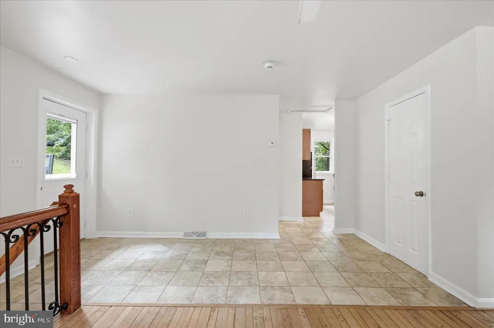 692 LAUREL LANE Bluemont, VA 20135